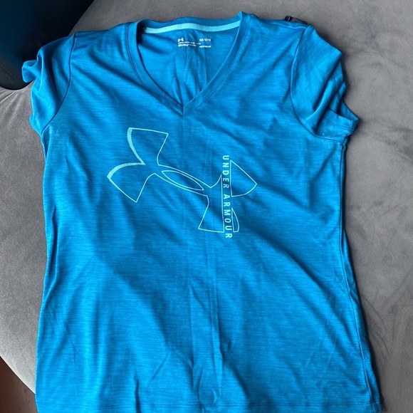 Under Armour Tees in Size Large Heat Gear. - Picture 5 of 8